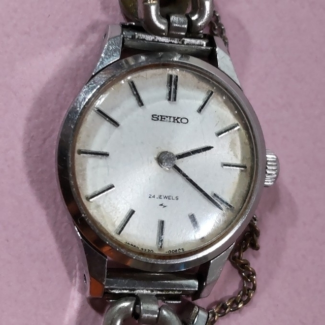 SEIKO(セイコー)のレディース　ねじ巻き　腕時計 レディースのファッション小物(腕時計)の商品写真