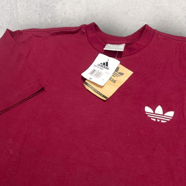 adidas(アディダス)の新品未使用 adidas アディダス 刺繍ロゴ Tシャツ ワンポイント ボルドー メンズのトップス(Tシャツ/カットソー(半袖/袖なし))の商品写真