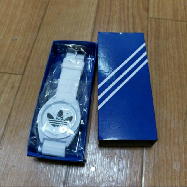 adidas(アディダス)のアディダスラバーウァッチブラック腕時計 メンズの時計(ラバーベルト)の商品写真
