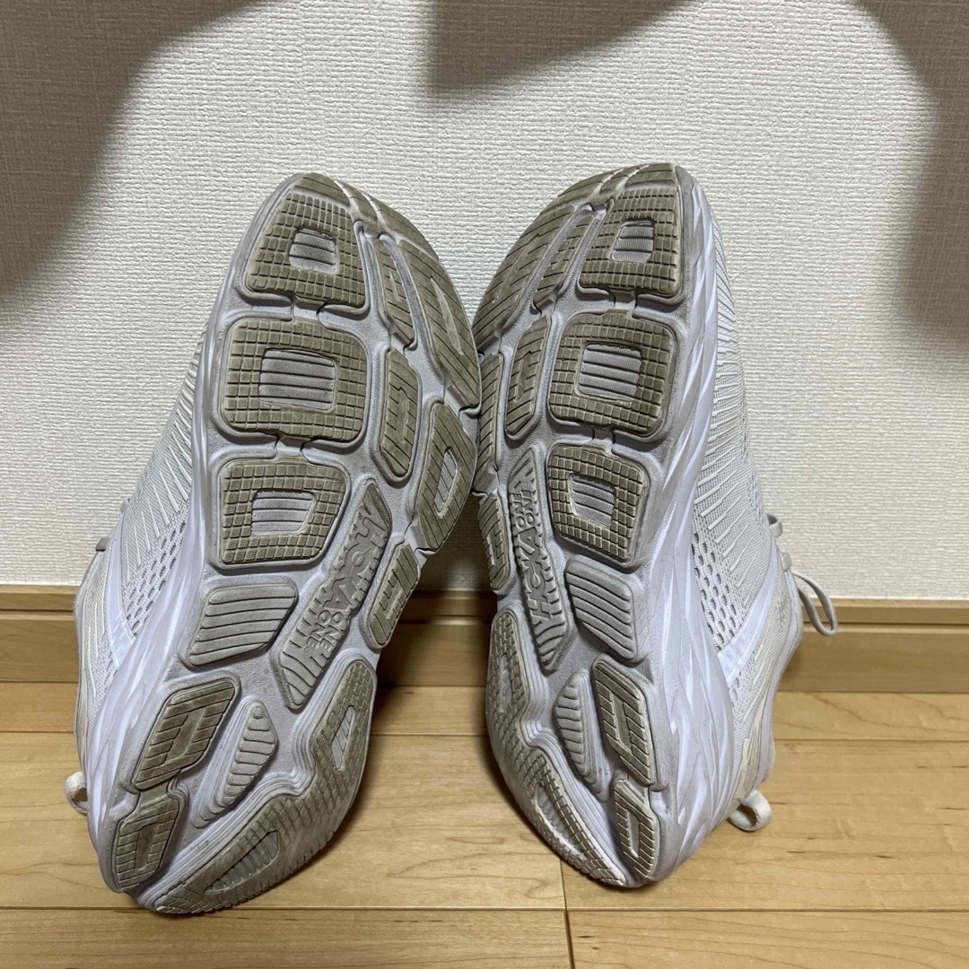 HOKA ONE ONE(ホカオネオネ)のホカオネオネ　ボンダイ7 27cm 1110518 WWH BONDI 7 メンズの靴/シューズ(スニーカー)の商品写真