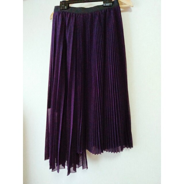 UNITED TOKYO(ユナイテッドトウキョウ)のUNITED TOKYO　プリーツレイヤードワンピース　黒　紫　レディース レディースのスカート(ロングスカート)の商品写真