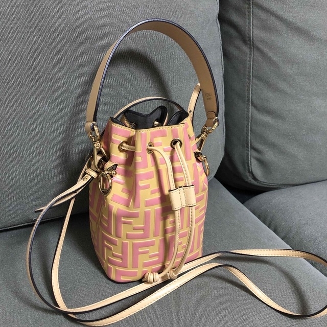 美品 FENDI フェンディ モントレゾール ショルダーバッグ 2WAY ハンド