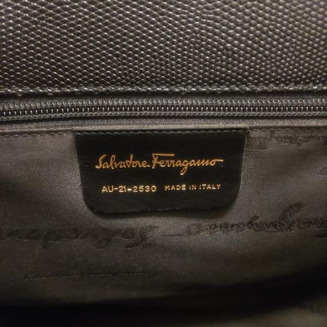 Salvatore Ferragamo(サルヴァトーレフェラガモ)のサルバトーレフェラガモ トートバッグ 黒 レディースのバッグ(トートバッグ)の商品写真