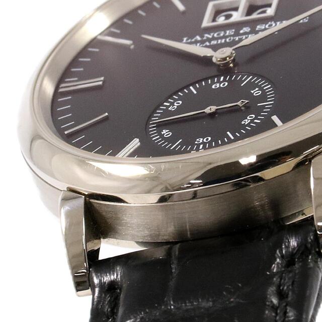 A. Lange & Söhne（A. Lange & Sohne）(ランゲアンドゾーネ)のランゲ&ゾーネ サクソニア･アウトサイズデイト WG 381.029/LS3813AD WG 自動巻 メンズの時計(腕時計(アナログ))の商品写真