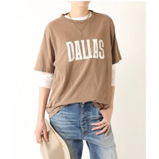 ドゥーズィエムクラス(DEUXIEME CLASSE)の[REMI RELIEF／レミレリーフ]DALLAS Tシャツ(BROWN)(Tシャツ(半袖/袖なし))