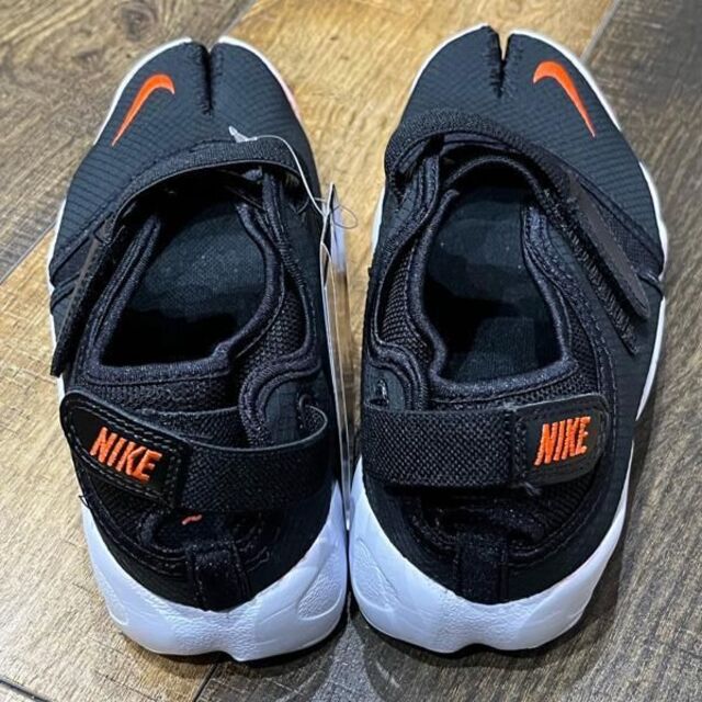 NIKE(ナイキ)の24.0cm 新品 NIKE エアリフト スニーカー シューズ サンダル B品 レディースの靴/シューズ(スニーカー)の商品写真