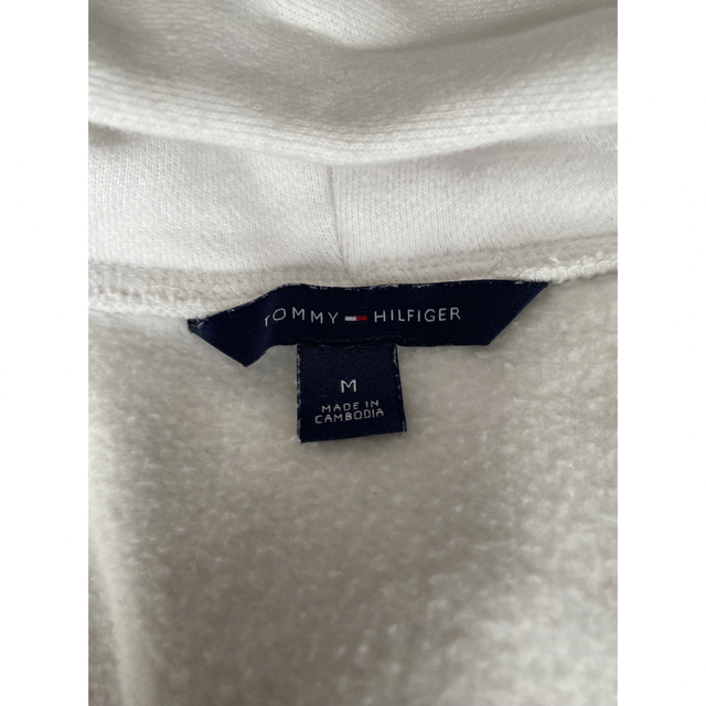 TOMMY HILFIGER(トミーヒルフィガー)のTOMMY HILFIGER パーカー　ホワイト　M レディースのトップス(パーカー)の商品写真