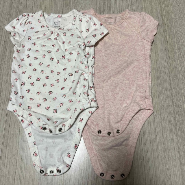 babyGAP(ベビーギャップ)のGAPベビー　半袖　ロンパース　70 2点セット キッズ/ベビー/マタニティのベビー服(~85cm)(ロンパース)の商品写真