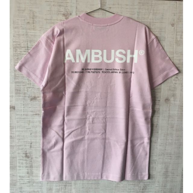 AMBUSH(アンブッシュ)のAMBUSH　XL-LOGO　Tシャツ　M～Lサイズ相当　ピンク メンズのトップス(Tシャツ/カットソー(半袖/袖なし))の商品写真