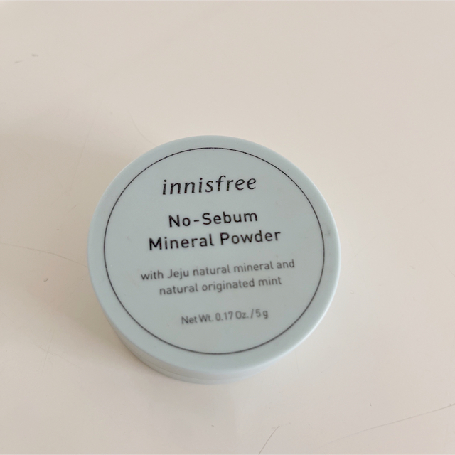 Innisfree(イニスフリー)のminguma様専用　イニスフリー　パウダー コスメ/美容のベースメイク/化粧品(フェイスパウダー)の商品写真