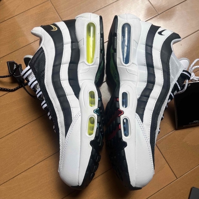 NIKE(ナイキ)のNIKE AIR MAX 95 QS 新品　28.5㎝ メンズの靴/シューズ(スニーカー)の商品写真