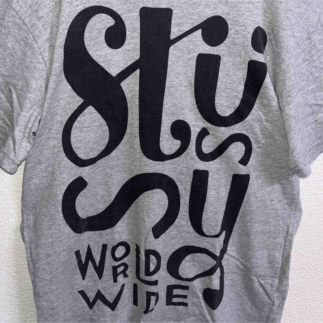 STUSSY(ステューシー)のステューシーTシャツ　ビッグロゴ　Mサイズ　グレー メンズのトップス(Tシャツ/カットソー(半袖/袖なし))の商品写真