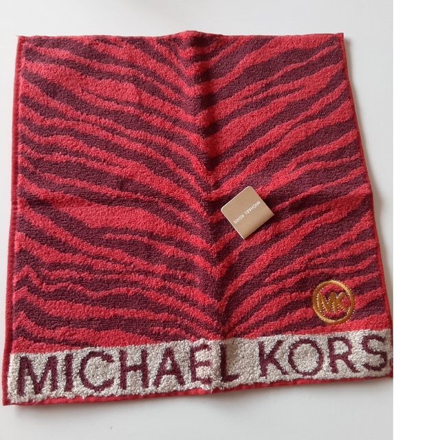 Michael Kors(マイケルコース)の専用！！新品未使用　MICHAEL KORS　タオルハンカチ レディースのファッション小物(ハンカチ)の商品写真