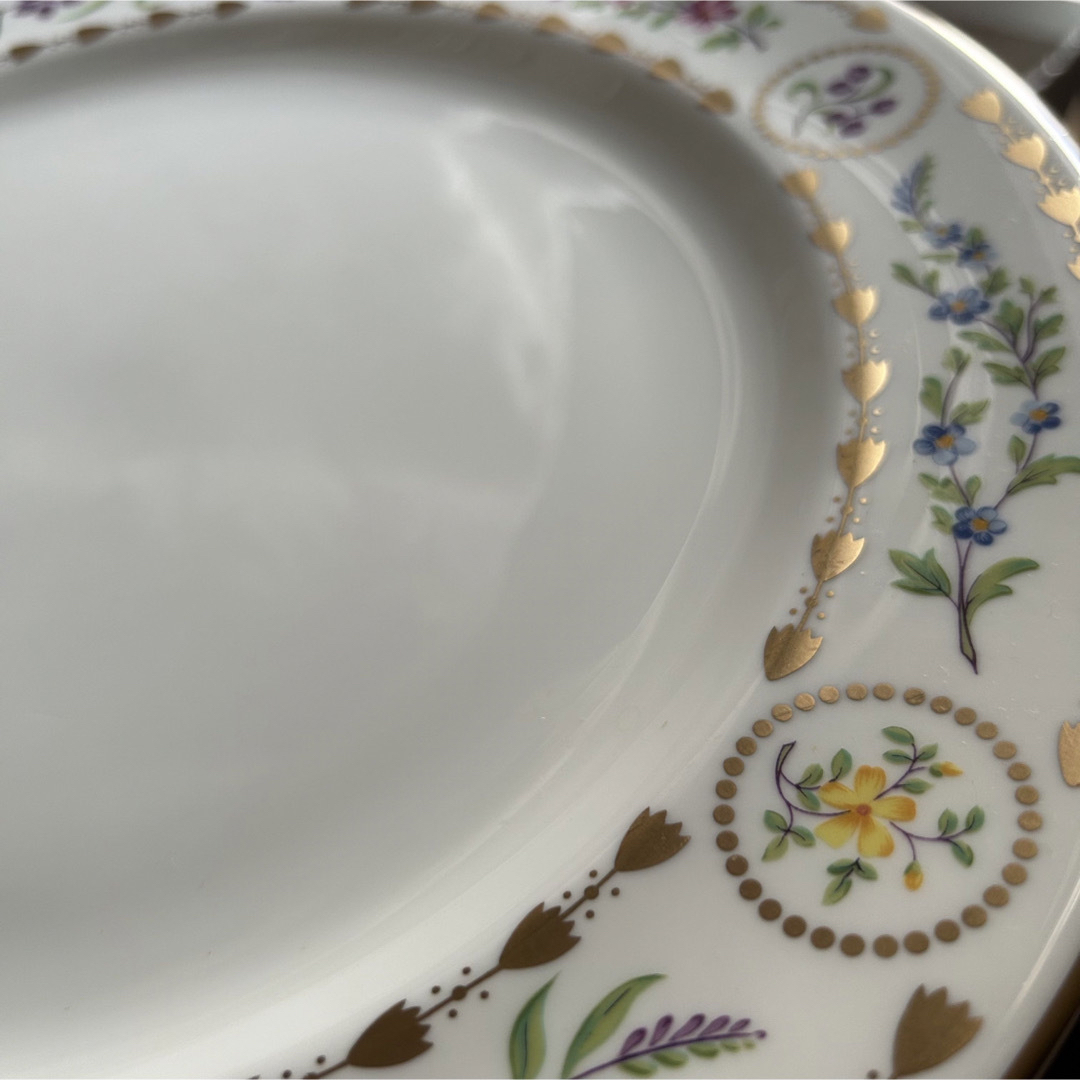 Royal Worcester(ロイヤルウースター)の英国製 ロイヤルウースター【Trianon】特大サービングプラター 32cm インテリア/住まい/日用品のキッチン/食器(食器)の商品写真