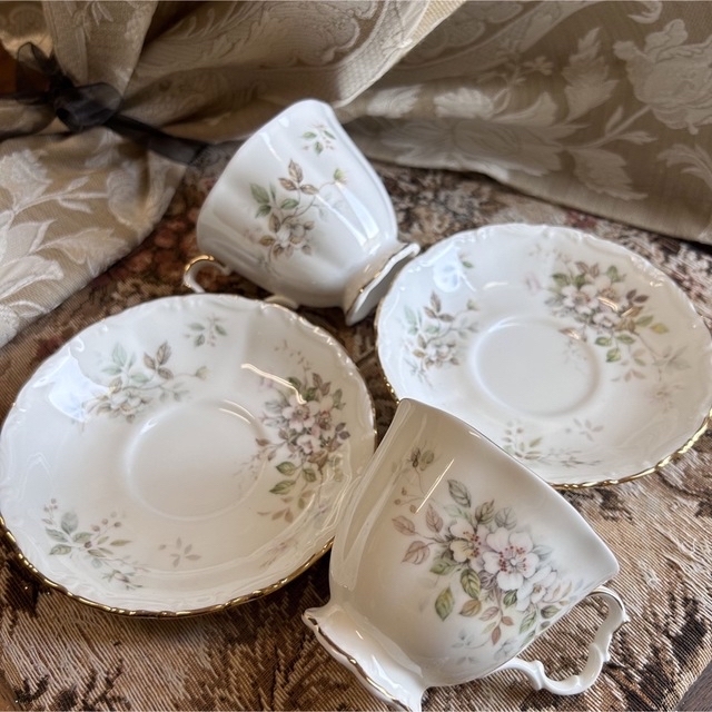 新品 英国製 ROYAL ALBERT HAWORTH カップ&ソーサー ペア