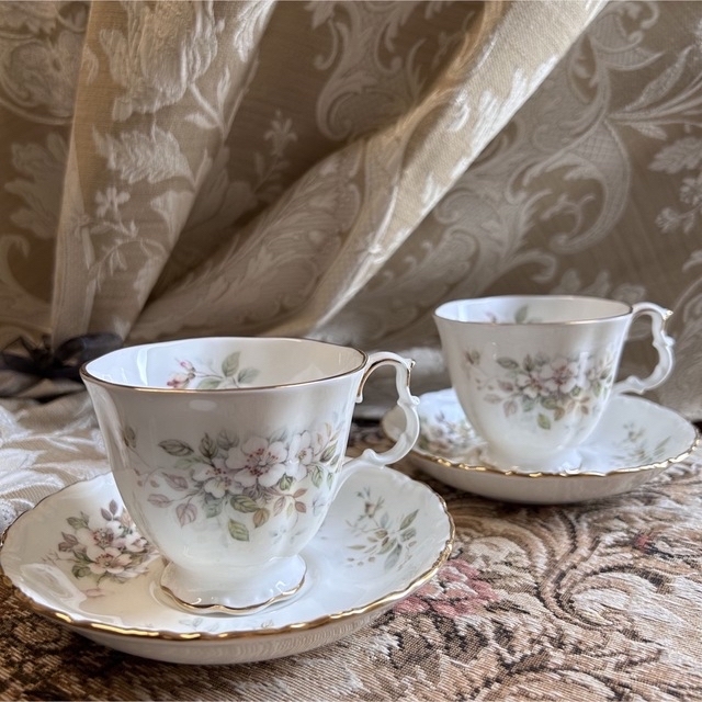 新品 英国製 ROYAL ALBERT HAWORTH カップ&ソーサー ペア