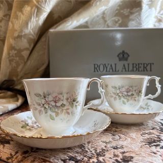 ロイヤルアルバート(ROYAL ALBERT)の新品 英国製 ROYAL ALBERT  HAWORTH カップ＆ソーサー ペア(食器)