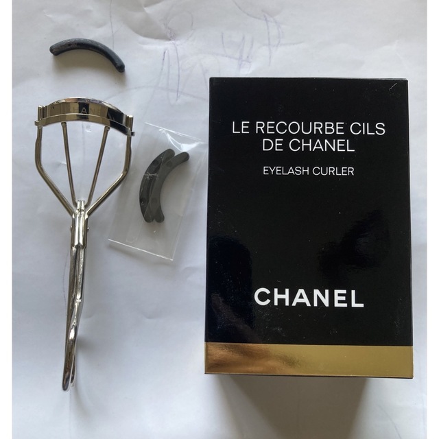 CHANEL(シャネル)のシャネル　アイラッシュ　カーラー コスメ/美容のメイク道具/ケアグッズ(ビューラー・カーラー)の商品写真