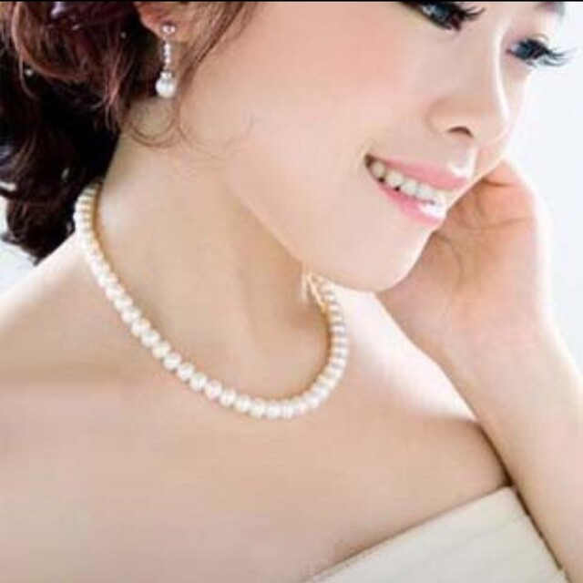 ネックレス レディース メンズ ホワイト 模造真珠 パールネックレス 白 母の日 レディースのアクセサリー(ネックレス)の商品写真