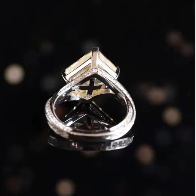 1077 高級 sona ダイヤモンド イエローダイヤモンド 長方形 パヴェ レディースのアクセサリー(リング(指輪))の商品写真