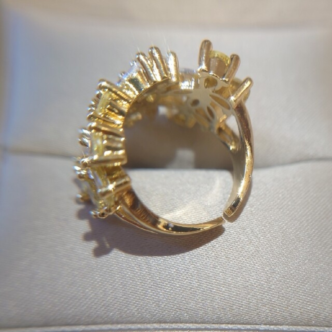 980 高級 sona ダイヤモンド イエローダイヤモンド 花 フラワー レディースのアクセサリー(リング(指輪))の商品写真