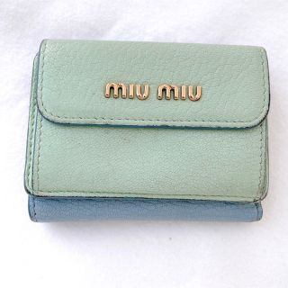 ミュウミュウ(miumiu)のMIUMIU ミュウミュウ　三つ折り財布　コンパクト　ウォレット　小銭入れ(財布)