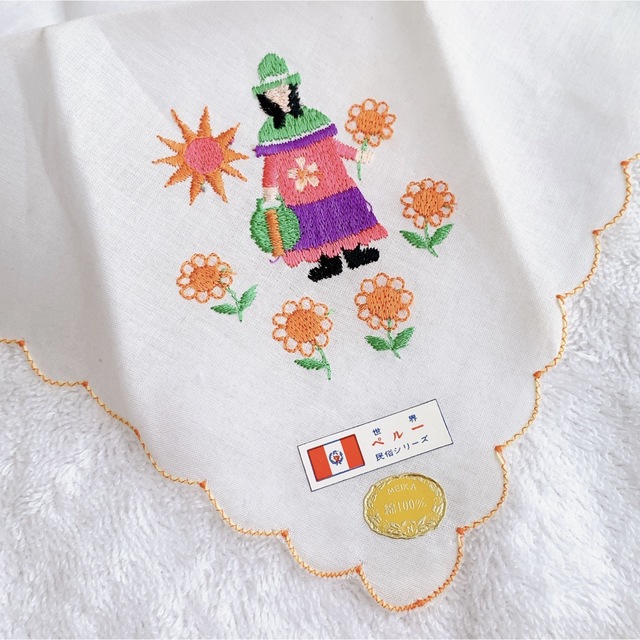 【新品】MEIKA 民族シリーズ　刺繍ハンカチ　大きめサイズ　タオルチーフ レディースのファッション小物(ハンカチ)の商品写真