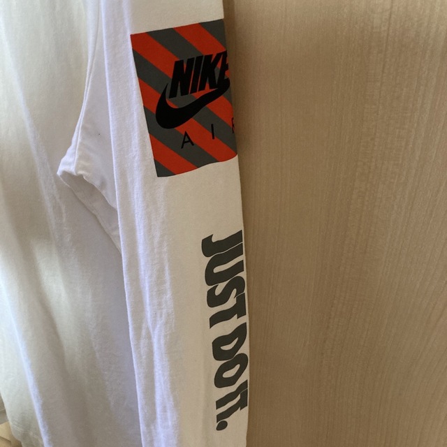 NIKE(ナイキ)のNIKE ロングTシャツ　ロンT メンズのトップス(Tシャツ/カットソー(七分/長袖))の商品写真