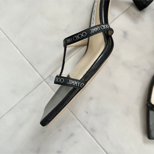 JIMMY CHOO(ジミーチュウ)のジミーチュウJIMMY CHOO 36 ロゴストラップ サンダル レディースの靴/シューズ(サンダル)の商品写真