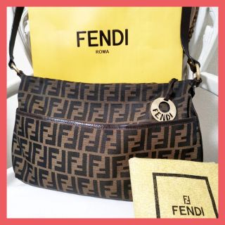 フェンディ 斜めがけバッグの通販 15点 | FENDIを買うならラクマ