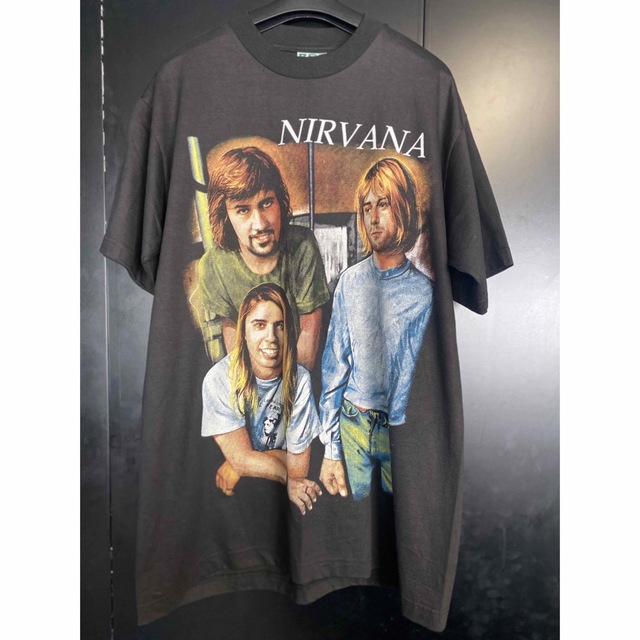 希少　NIRVANA  総柄プリントTシャツ　サイズL  カートコバーンTシャツ/カットソー(半袖/袖なし)