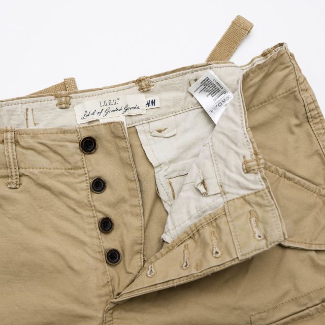 H&M(エイチアンドエム)のH＆M　エイチアンドエム　カーゴショートパンツ　US31サイズ メンズのパンツ(ショートパンツ)の商品写真