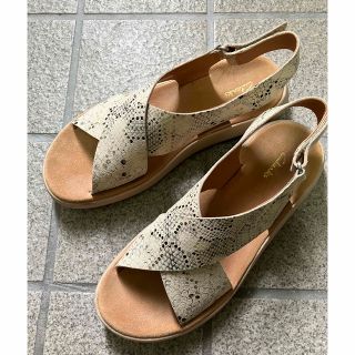 ⚘  Clarks  Jemsa Cross /クラークス (ブラックレザー)