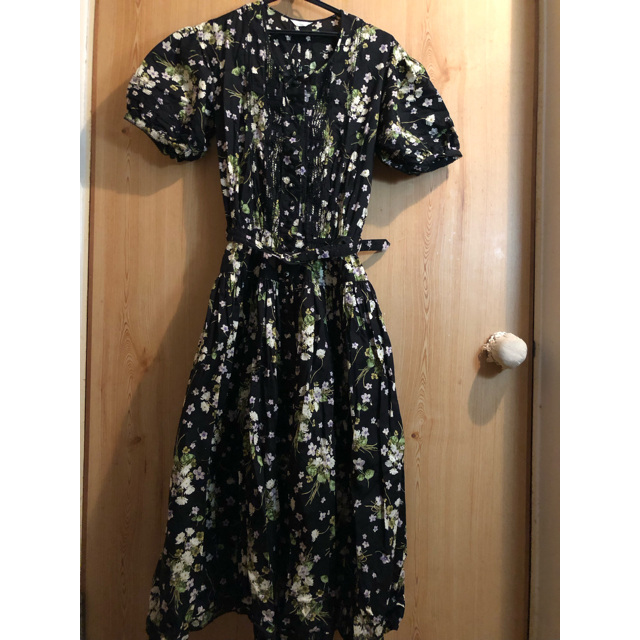 ピンクハウス 花柄ワンピース 最も完璧な store.alasdkamall.com