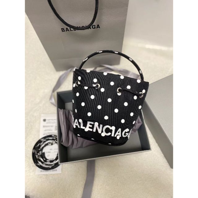 最も優遇の Balenciaga - バレンシアガ ドットドローストリング