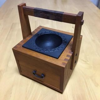 御道具師 一方作 老松長煙草盆 九如堂一茶花押 莨盆 透彫り『紅葉桜文