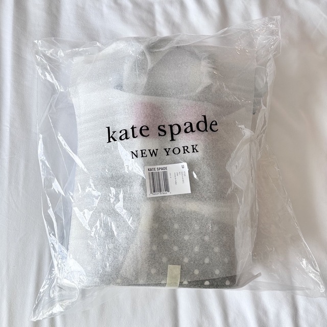 kate spade new york(ケイトスペードニューヨーク)の新品タグ付きKate spade×Disneyミニーちゃんドームバックパック レディースのバッグ(リュック/バックパック)の商品写真