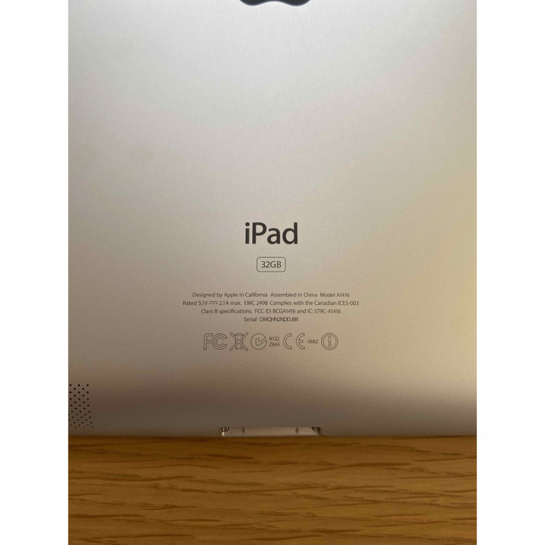 Apple / iPad (第 3 世代) Wi-Fi  充電ケーブル付き スマホ/家電/カメラのPC/タブレット(タブレット)の商品写真