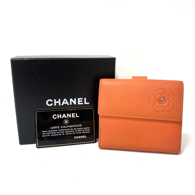 CHANEL - CHANEL シャネル バタフライカメリア ダブルホック 二つ折り財布 レザー