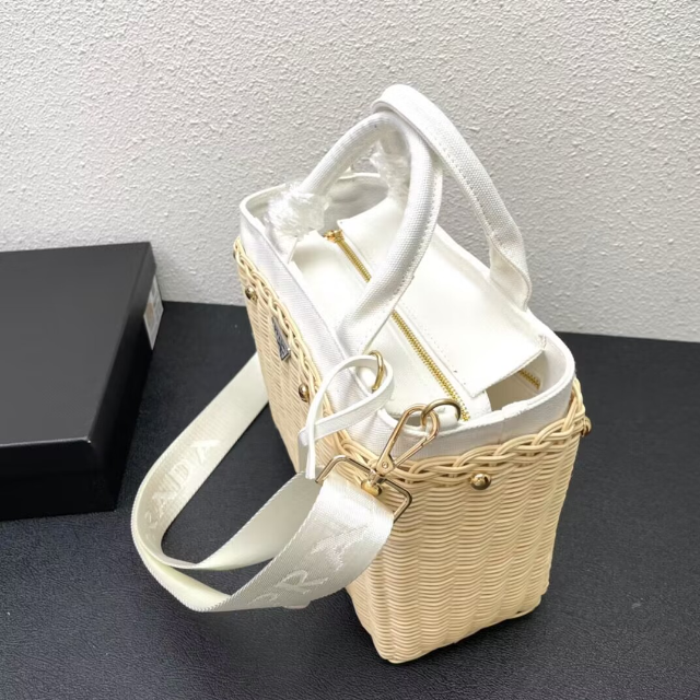 極美品 プラダ 2way カゴバッグ ハンドバッグ ショルダーバッグ