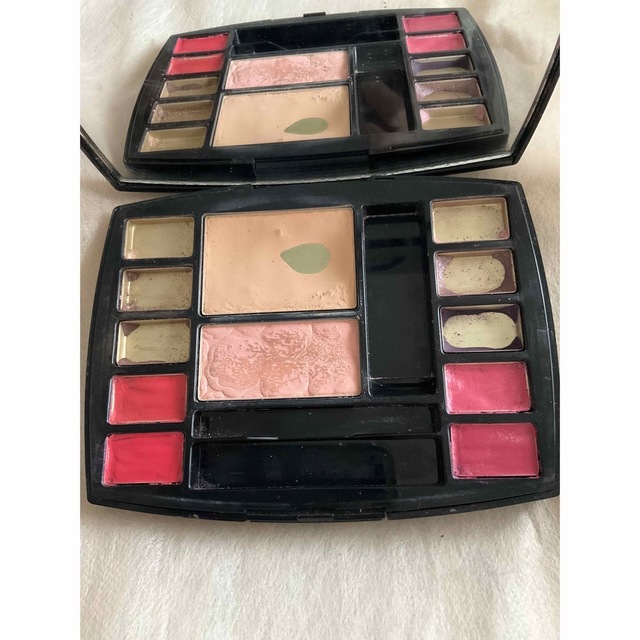CHANEL - シャネル トラベル メークアップパレット アーモニードゥ