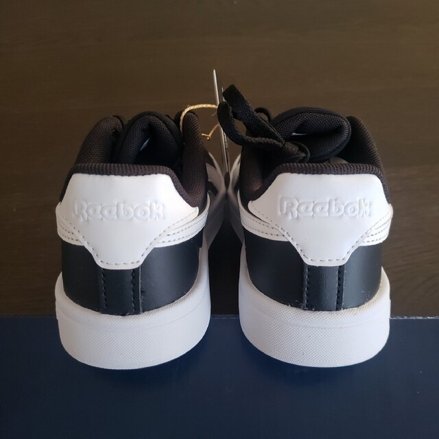 Reebok(リーボック)の【新品】Reebok AM Court Shoes 20.5 黒 キッズ/ベビー/マタニティのキッズ靴/シューズ(15cm~)(スニーカー)の商品写真