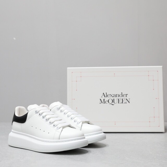 alexander mcqueen スニーカー 23cm 【☆超目玉】 37%割引 www.skytrac.ca