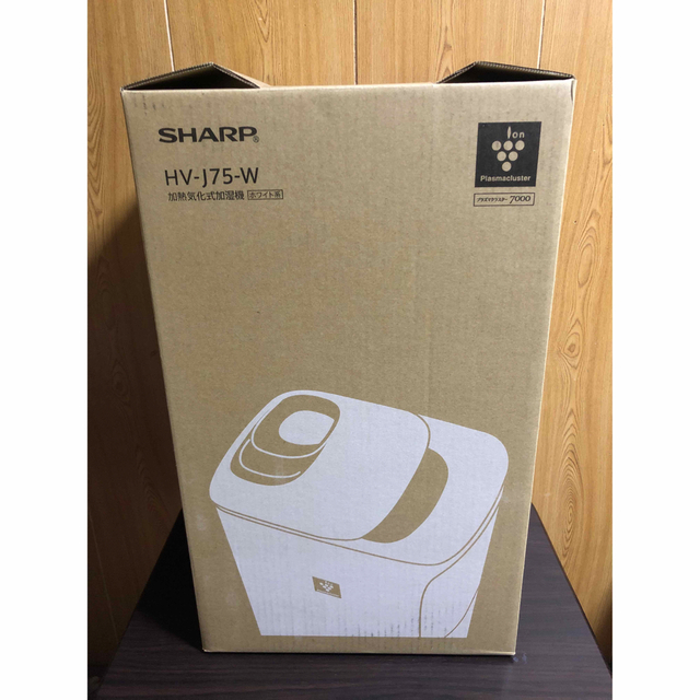 SHARP(シャープ)の【美品 2019年製】SHARP HV-J75W イオンカードリッジ新品1個付き スマホ/家電/カメラの生活家電(加湿器/除湿機)の商品写真