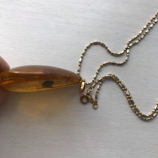 琥珀 アンバーペンダントトップ 虫入り K18 ネックレスチェーン付の
