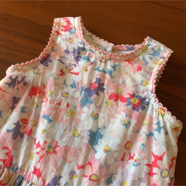 Cath Kidston(キャスキッドソン)のCath Kidston キャスキッドソン  花柄　ワンピース　1-2y キッズ/ベビー/マタニティのキッズ服女の子用(90cm~)(ワンピース)の商品写真