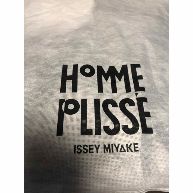 ISSEY MIYAKE(イッセイミヤケ)の【未着用】HOMME PLISSE ISSEY MIYAKE 長袖　グレー メンズのトップス(Tシャツ/カットソー(七分/長袖))の商品写真