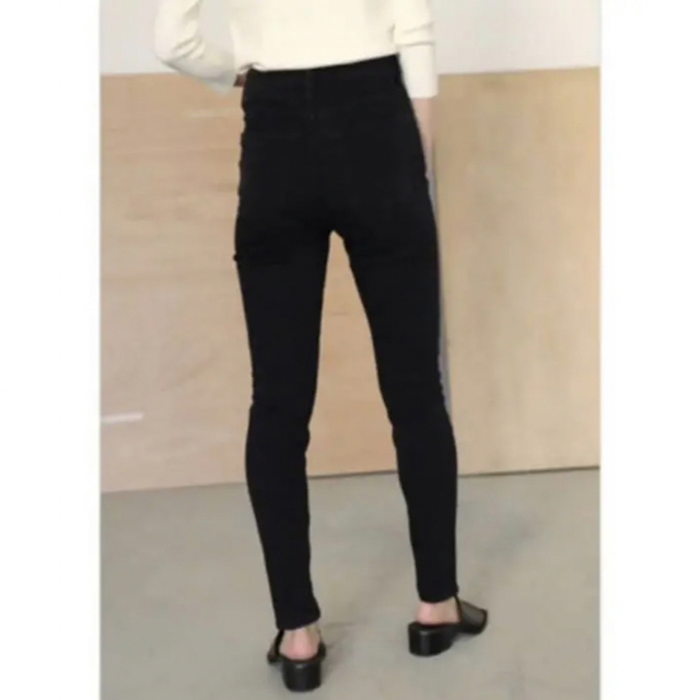 BLACK by moussy(ブラックバイマウジー)のブラックバイマウジー　黒デニム　ハイウエスト レディースのパンツ(デニム/ジーンズ)の商品写真