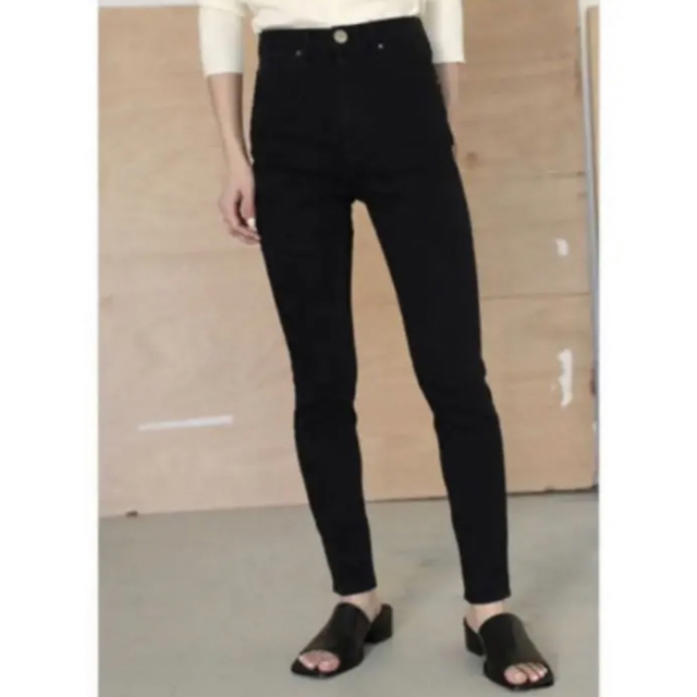 BLACK by moussy(ブラックバイマウジー)のブラックバイマウジー　黒デニム　ハイウエスト レディースのパンツ(デニム/ジーンズ)の商品写真