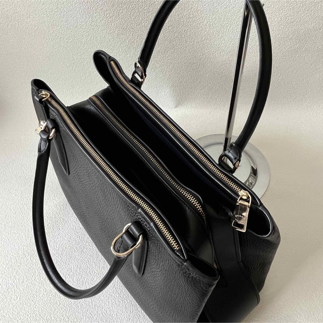 美品 COACH コーチ ブルックリンキャリオール28 ハンドバック 大容量-